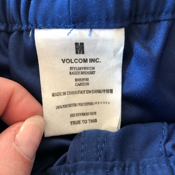 Volcom “Razzy” Boys Boardshorts, NWT - Picture 3 of 4